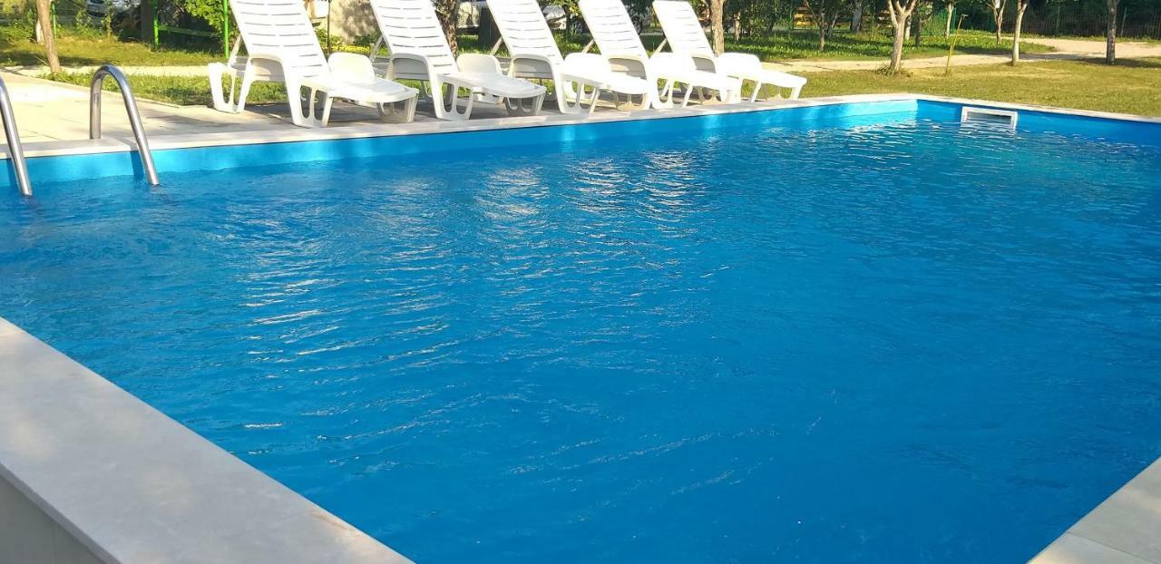 Adna Hébergement de vacances *